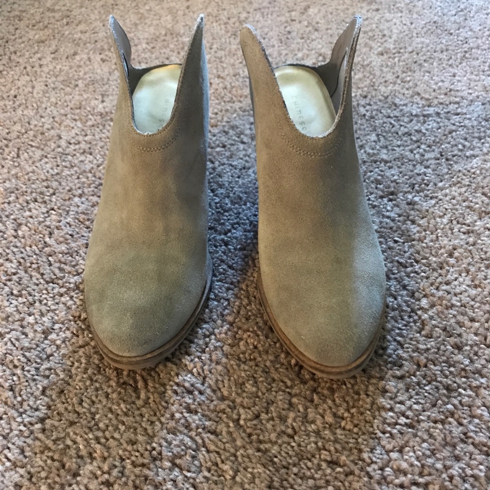 Chinese Laundry Kelso Mules